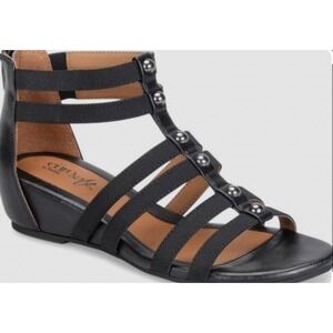 EuroSoft by Sofft "Rayelle" Black‎ Gladiator Studded Strappy Sandals SZ 10